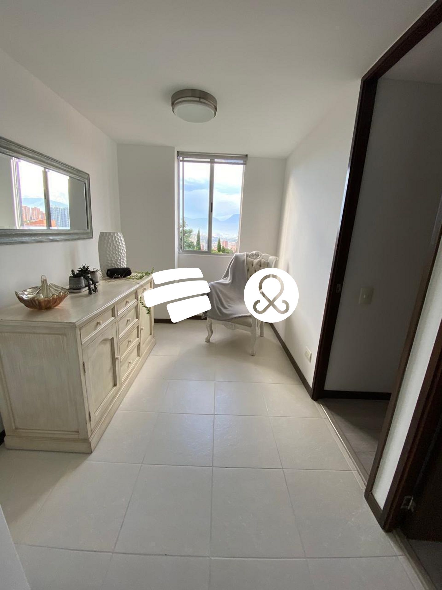 Apartamento en venta en Loma Del Esmeraldal, Envigado · foto 7 de 11