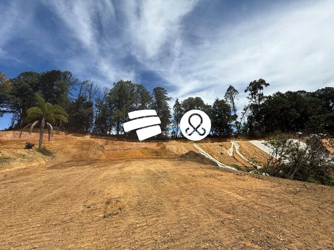 Lote en venta en El Zango, Guarne, 2400 m² · foto 2 de 7