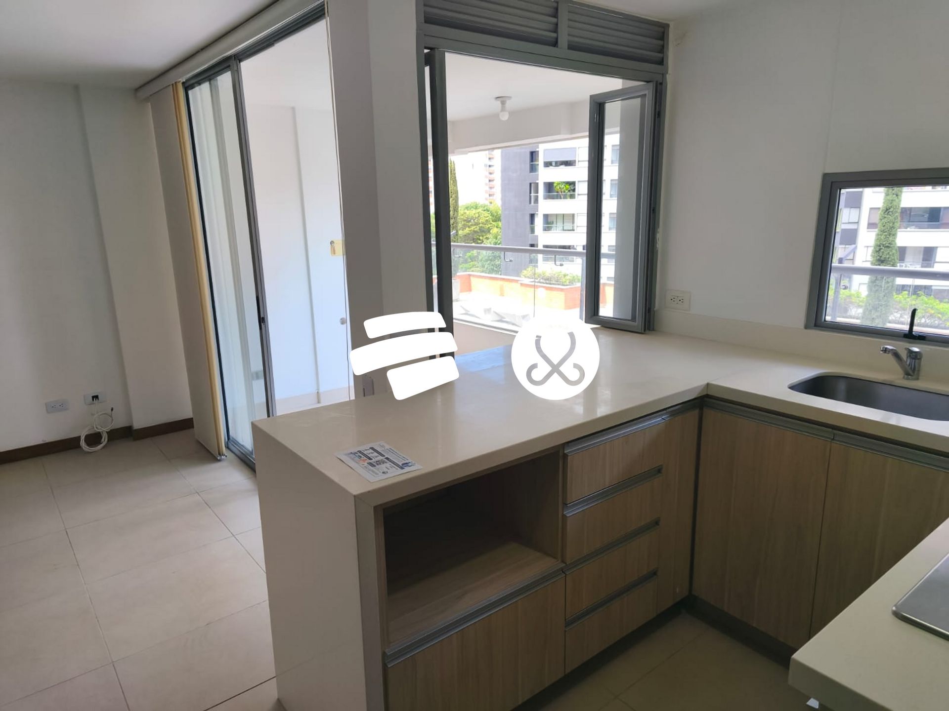 Apartamento en venta en Zona Centro, Envigado · foto 3 de 14