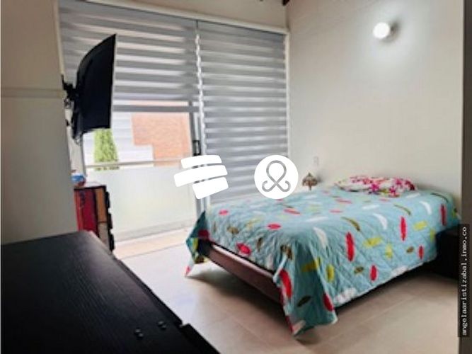 Casa de 4 alcobas en venta en Loma Del Chocho, Envigado, 338 m² · foto 11 de 16