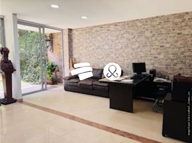 Casa de 4 alcobas en venta en Loma Del Chocho, Envigado, 338 m² · foto 15 de 16