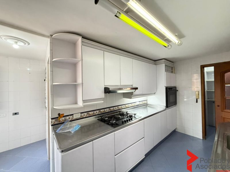 Apartamento en arriendo en Laureles, Medellín · foto 2 de 20