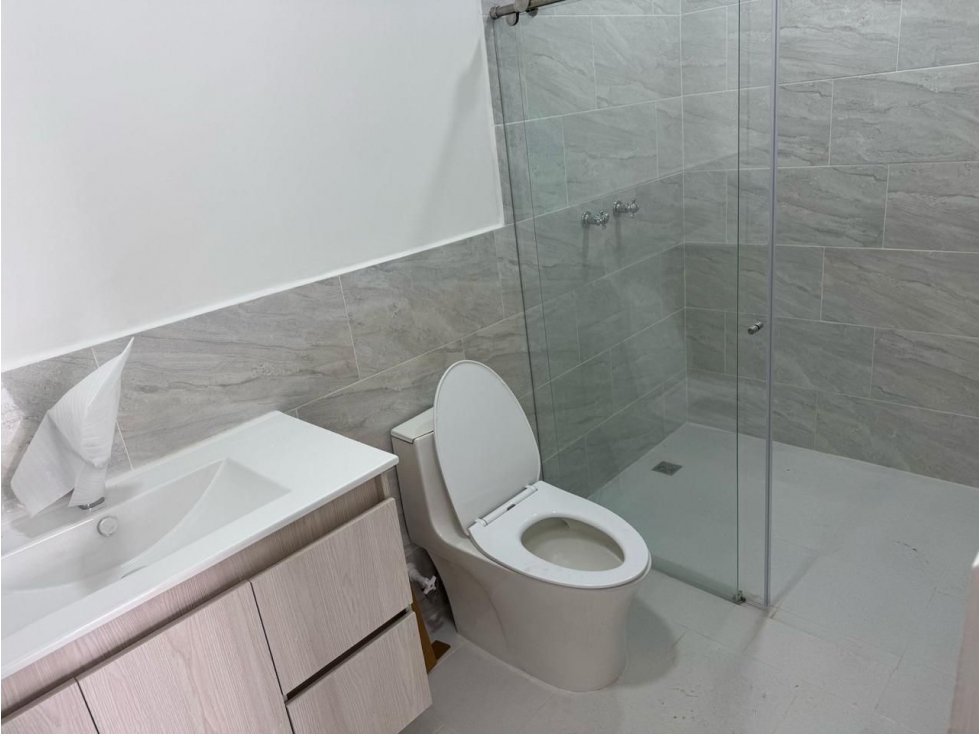 Apartamento en venta en Loma De Los Bernal, Medellín · foto 9 de 15