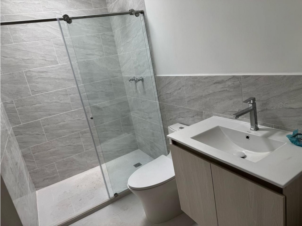 Apartamento en venta en Loma De Los Bernal, Medellín · foto 10 de 15