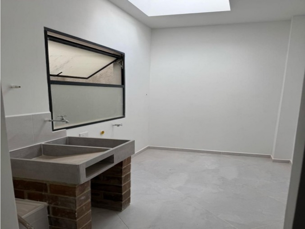 Apartamento en venta en Loma De Los Bernal, Medellín · foto 13 de 15