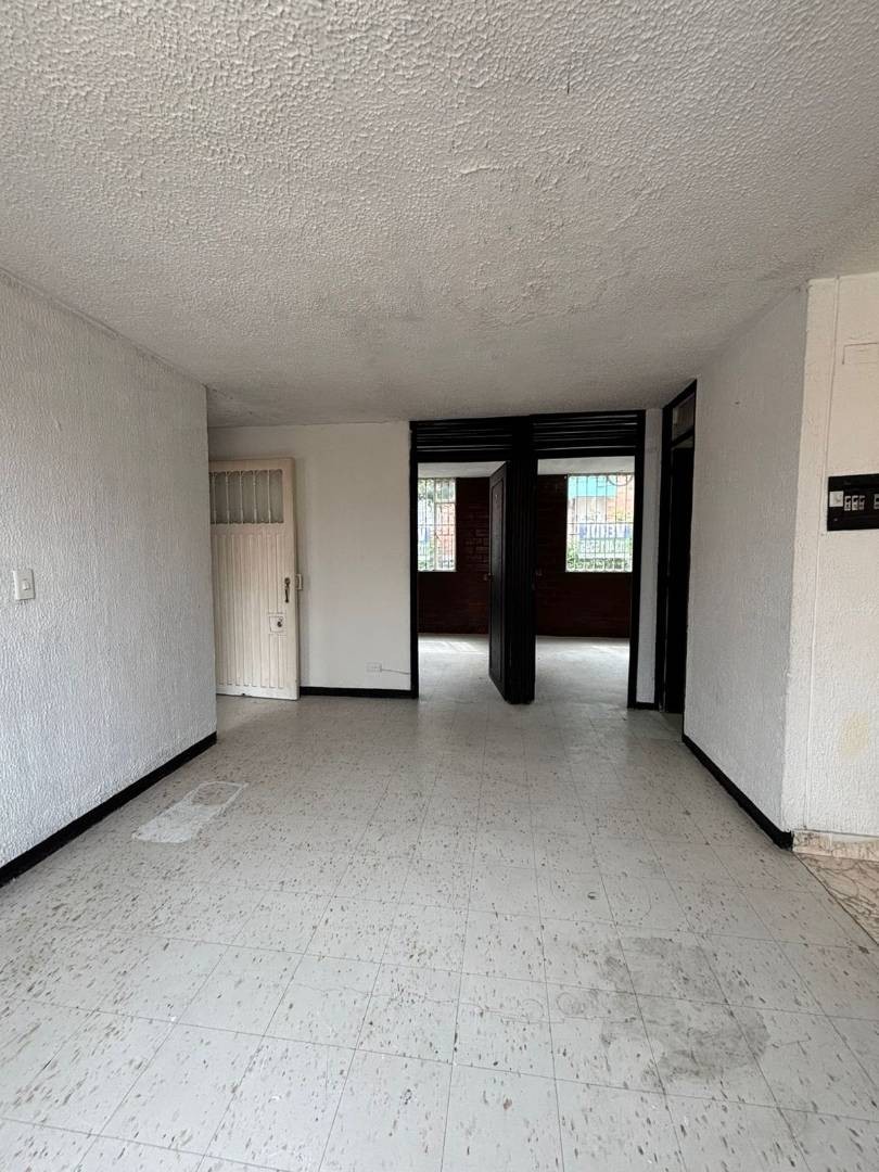 Apartamento en venta en Cerros De Oriente, Bogotá · foto 2 de 13