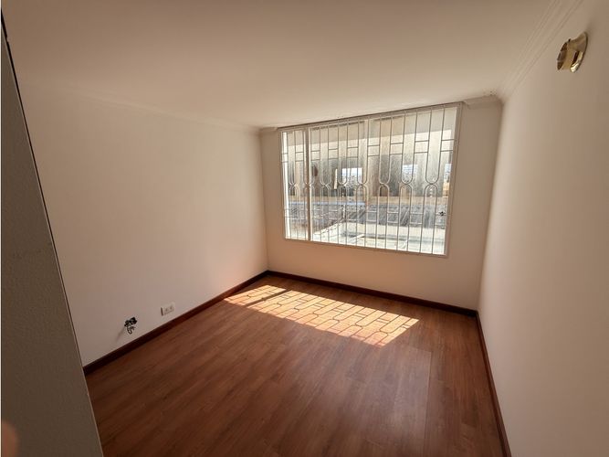 Casa de 4 alcobas en venta en Los Muiscas, Tunja, 180 m² · foto 3 de 24