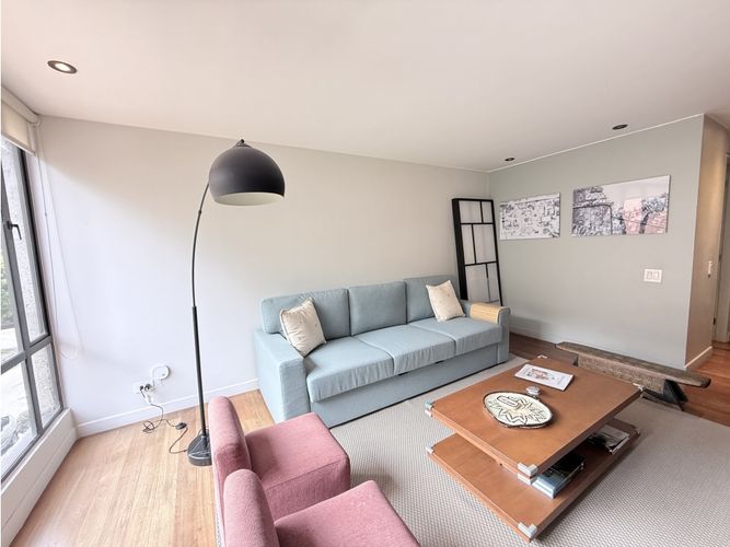 Apartamento de 2 alcobas en venta en Los Rosales, Bogotá, 131 m² · foto 4 de 24