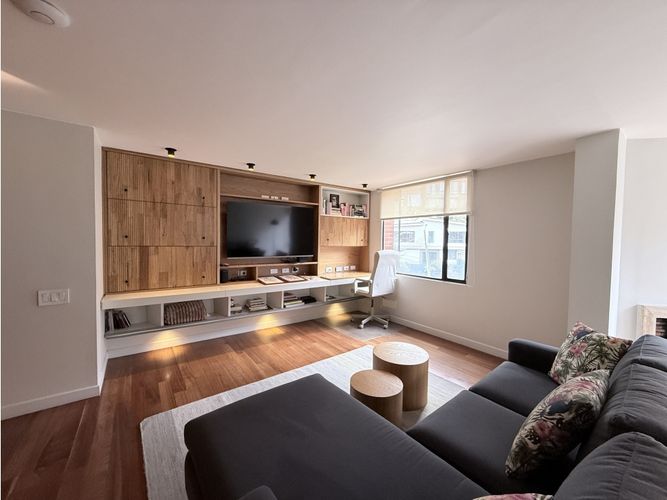 Apartamento de 2 alcobas en venta en Los Rosales, Bogotá, 131 m² · foto 6 de 24