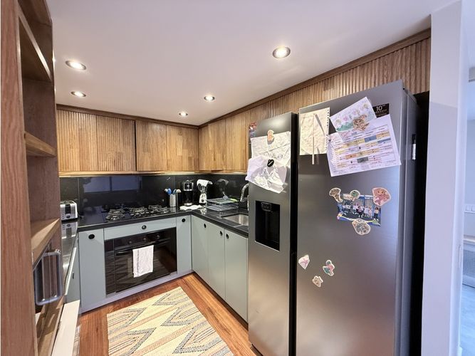 Apartamento de 2 alcobas en venta en Los Rosales, Bogotá, 131 m² · foto 8 de 24