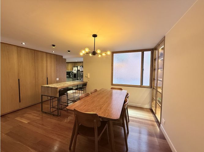 Apartamento de 2 alcobas en venta en Los Rosales, Bogotá, 131 m² · foto 11 de 24