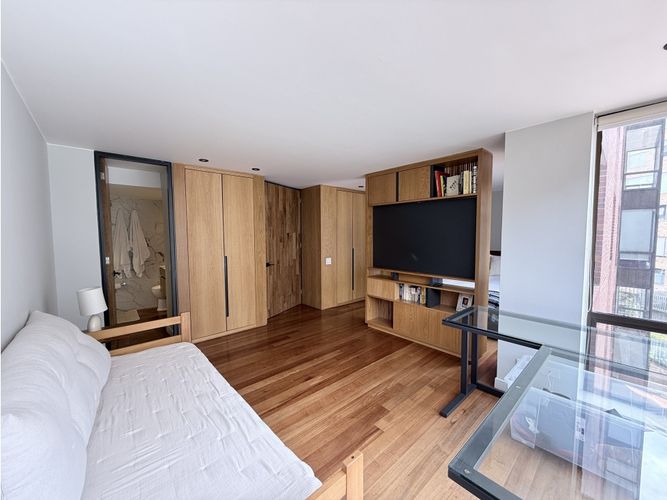 Apartamento de 2 alcobas en venta en Los Rosales, Bogotá, 131 m² · foto 14 de 24