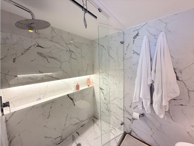 Apartamento de 2 alcobas en venta en Los Rosales, Bogotá, 131 m² · foto 23 de 24
