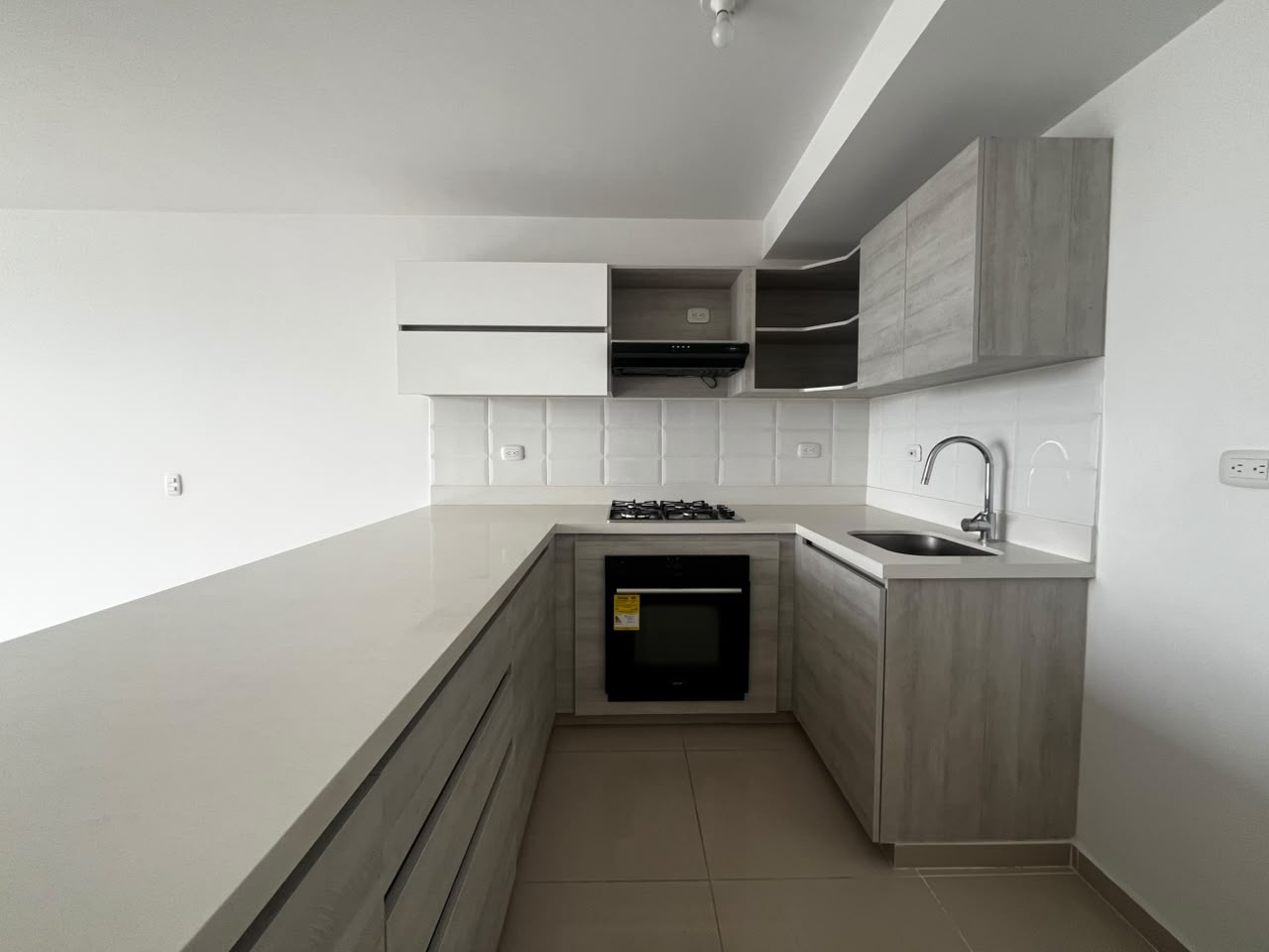 Apartamento de 3 habitaciones en arriendo en Valle del Lili, Cali — imagen 1 de 25