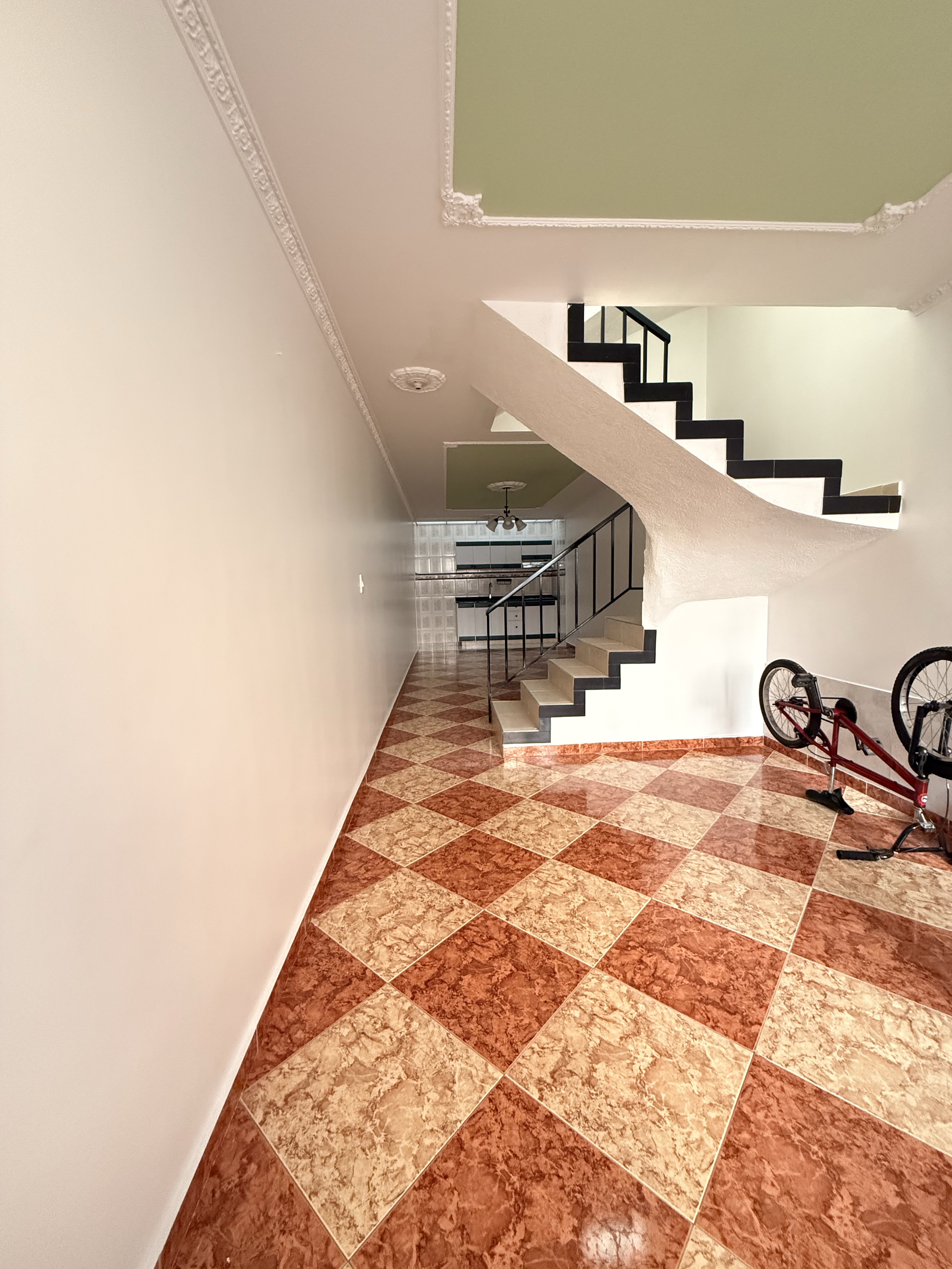 Casa en venta en Engativá, Bogotá · foto 2 de 19