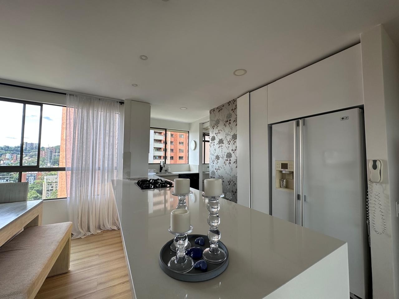 Apartamento en venta en El Poblado, Medellín · foto 8 de 20