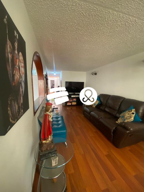 Casa de 4 alcobas en venta en La Floresta, Bogotá, 120 m² · foto 3 de 20