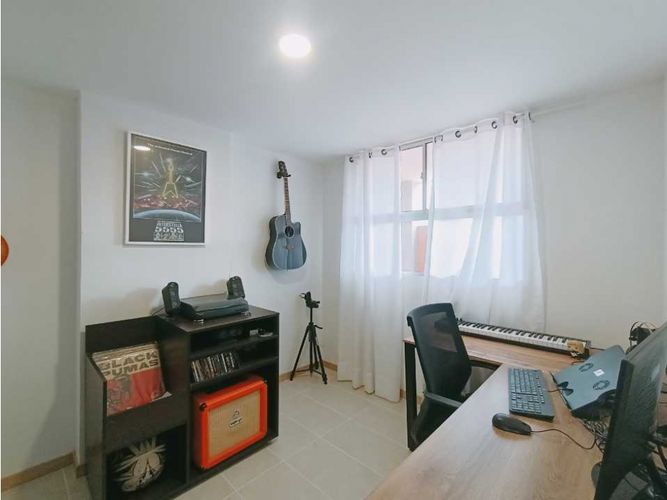 Apartamento de 2 alcobas en venta en Guarne, 67 m² · foto 2 de 13