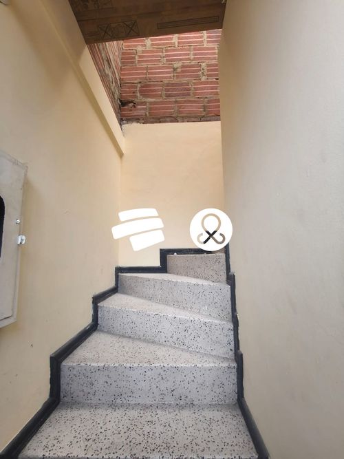Casa de 7 alcobas en venta en Ub. Sabana De Tibabuyes, Bogotá, 120 m² · foto 11 de 24