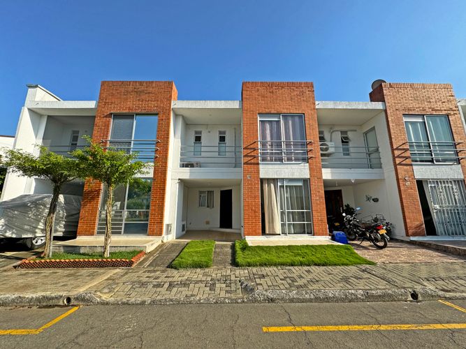 Casa de 3 alcobas en venta en Parque Natura, Jamundí, 78 m² · foto 1 de 22