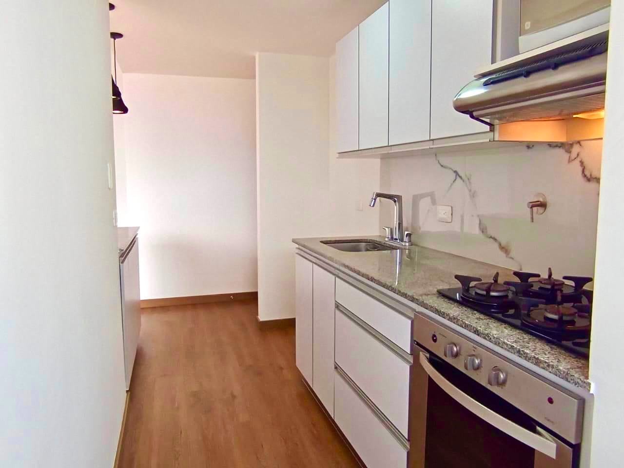 Apartamento en venta en Loma Del Barro, Envigado · foto 7 de 10