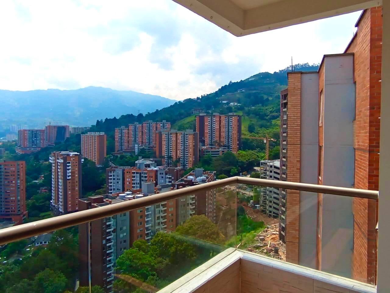 Apartamento en venta en Loma Del Barro, Envigado · foto 10 de 10