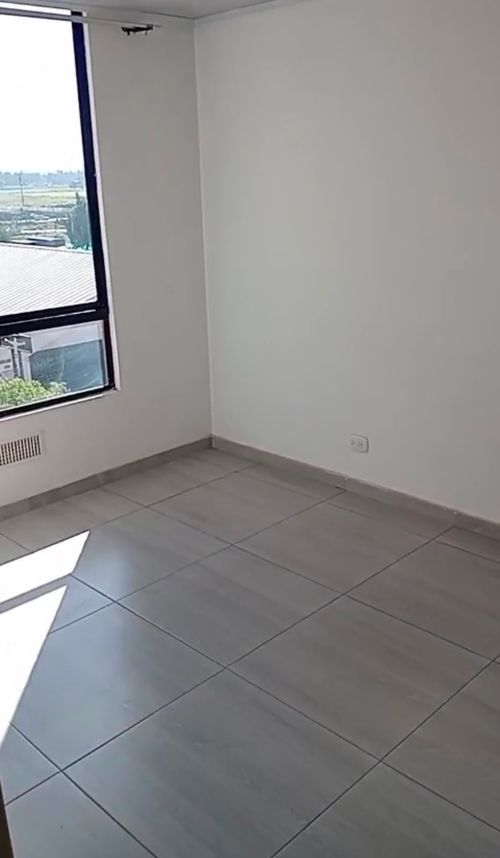 Apartamento de 3 alcobas en arriendo en Conjunto Residencial Manzanares, Madrid, 50 m² · foto 5 de 12