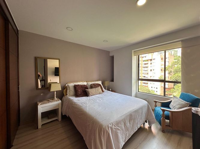Apartamento de 3 alcobas en venta en Los Naranjos, Medellín, 145 m² · foto 17 de 20