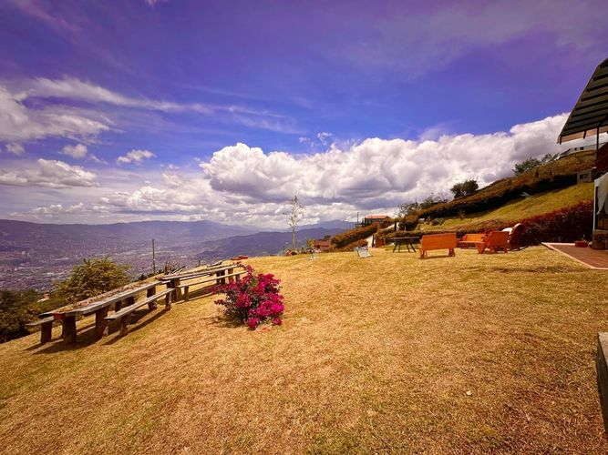 Casa de 3 alcobas en venta en El Yolombo, Medellín, 120 m² · foto 3 de 20