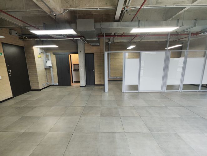 Oficina en arriendo en Cristo Rey, Medellín, 77 m² · foto 4 de 14