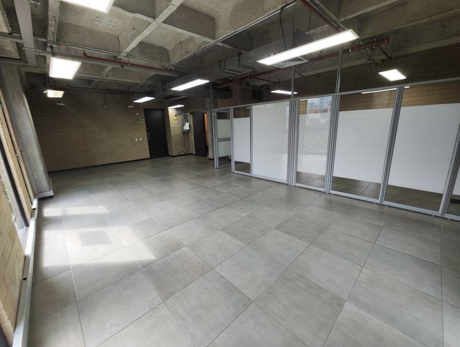 Oficina en arriendo en Cristo Rey, Medellín, 77 m² · foto 5 de 14
