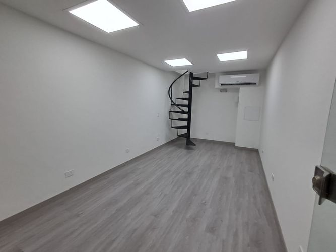 Local en arriendo en El Poblado, Medellín, 36 m² · foto 2 de 8