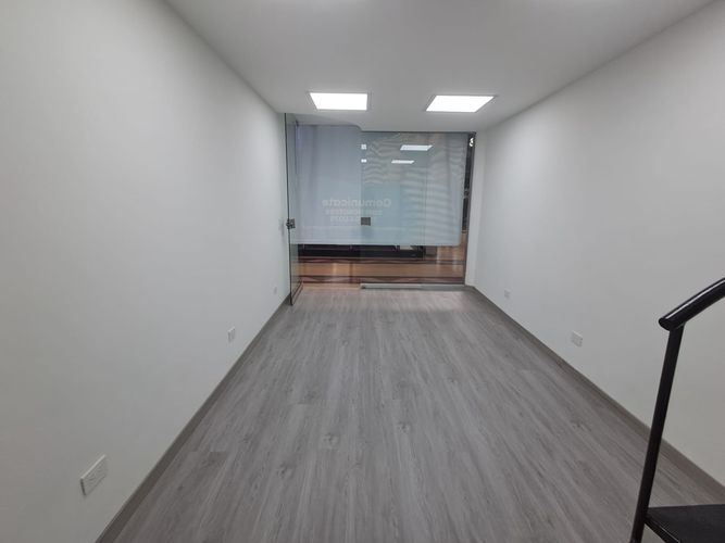 Local en arriendo en El Poblado, Medellín, 36 m² · foto 4 de 8