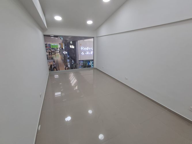 Local en arriendo en El Poblado, Medellín, 51 m² · foto 5 de 8