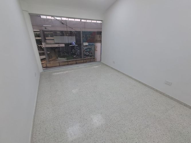 Local en arriendo en El Poblado, Medellín, 36 m² · foto 8 de 8