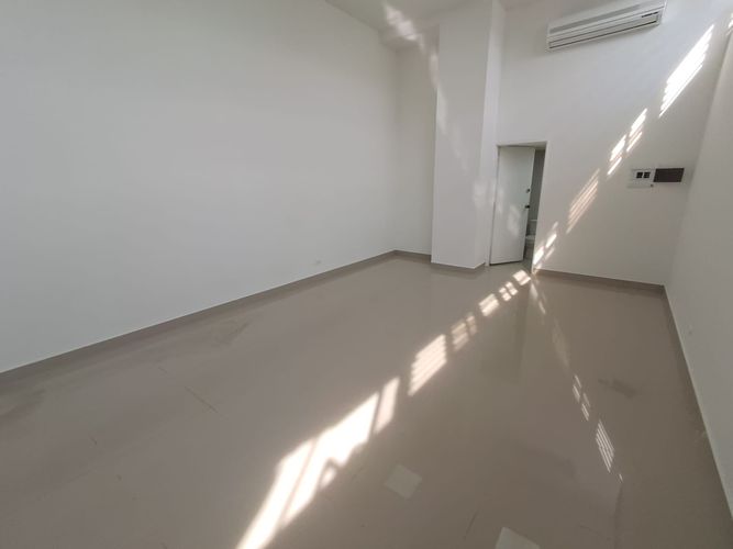 Oficina en arriendo en El Poblado, Medellín, 47 m² · foto 2 de 8