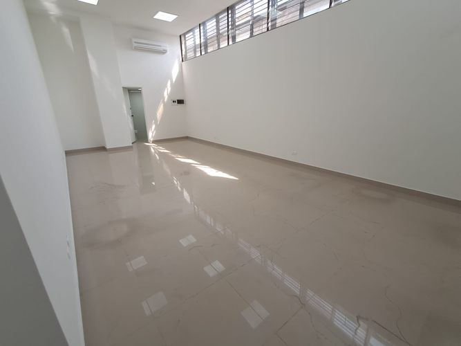 Oficina en arriendo en El Poblado, Medellín, 47 m² · foto 3 de 8