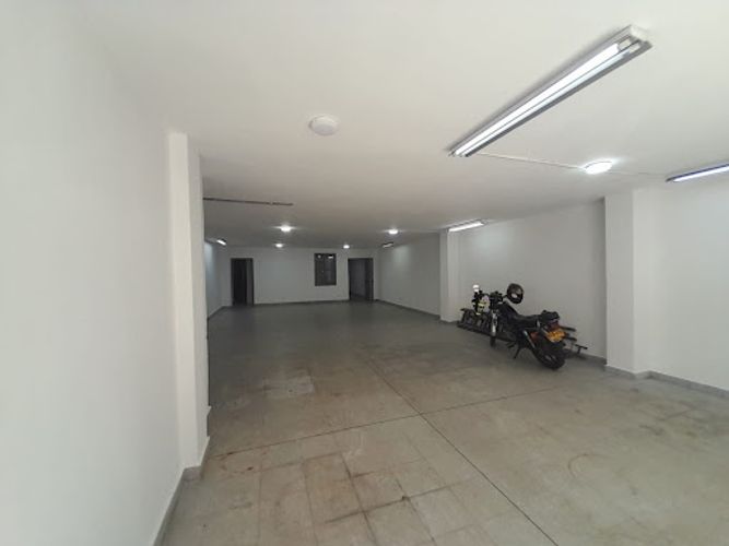 Local en arriendo en Conquistadores, Medellín, 140 m² · foto 12 de 12