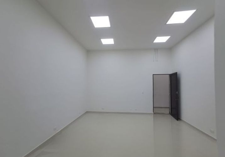Oficina en arriendo en El Poblado, Medellín, 41 m² · foto 5 de 8