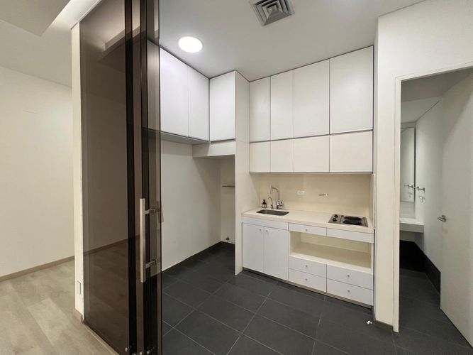 Oficina en arriendo en El Poblado, Medellín, 135 m² · foto 8 de 20