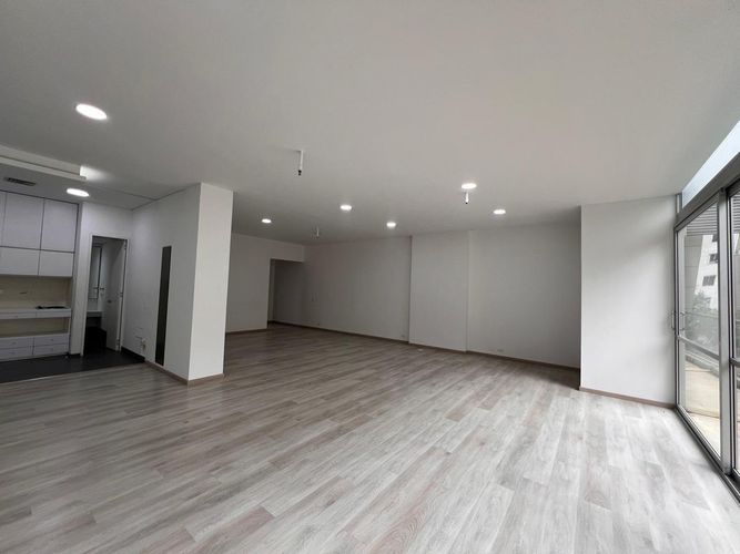 Oficina en arriendo en El Poblado, Medellín, 135 m² · foto 10 de 20