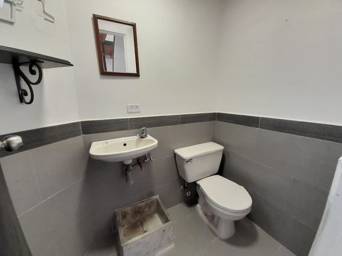 Local en arriendo en El Poblado, Medellín, 39 m² · foto 3 de 10