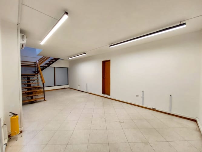 Oficina en arriendo en El Poblado, Medellín, 71 m² · foto 2 de 8