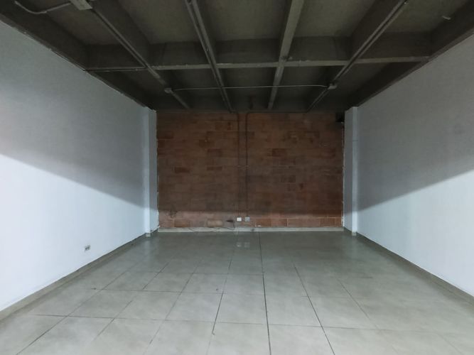 Local en arriendo en Guayaquil, Medellín, 24 m² · foto 6 de 10