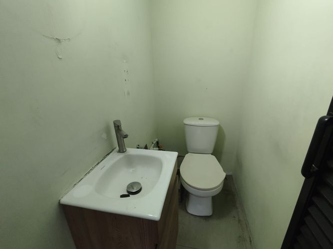 Local en arriendo en El Chagualo, Medellín, 72 m² · foto 14 de 15