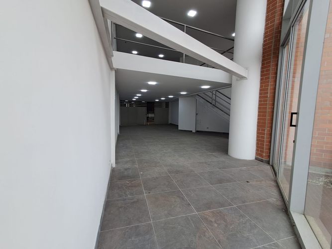 Local en arriendo en Suramérica, Itagüí, 130 m² · foto 3 de 9