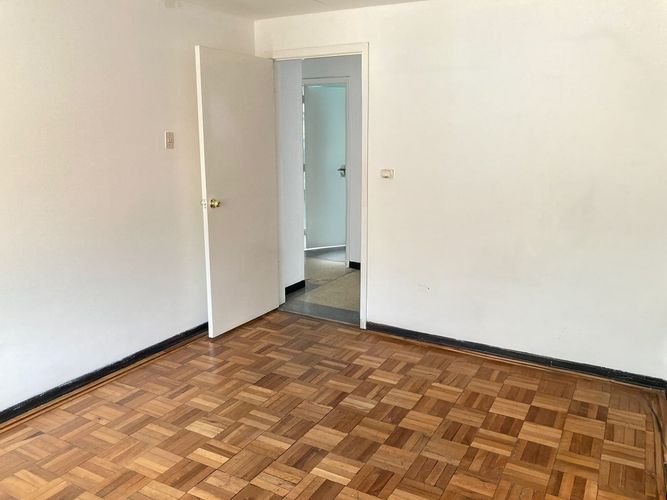 Apartamento de 6 alcobas en arriendo en Quinta Paredes, Bogotá, 280 m² · foto 9 de 14