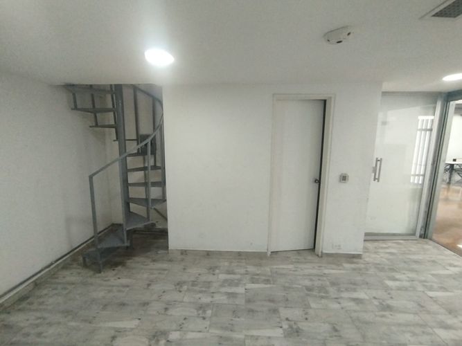Local en arriendo en San Diego, Medellín, 30 m² · foto 2 de 10