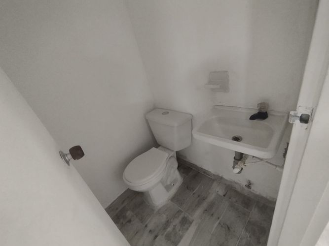 Local en arriendo en San Diego, Medellín, 30 m² · foto 6 de 10