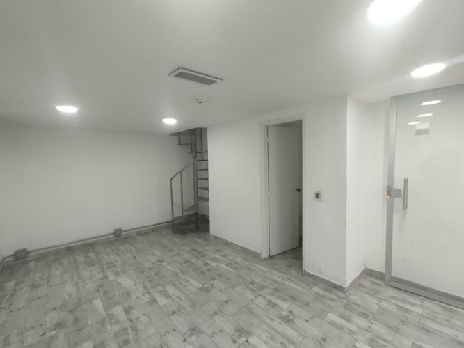 Local en arriendo en San Diego, Medellín, 30 m² · foto 7 de 10